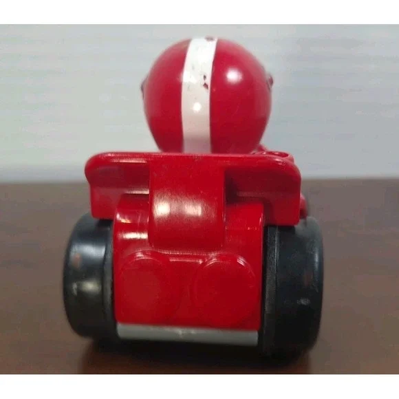 Fisher-Price Little People Wheelies Red Race Car #7 White Shirt Red White Helmet - Picture 3 of 7